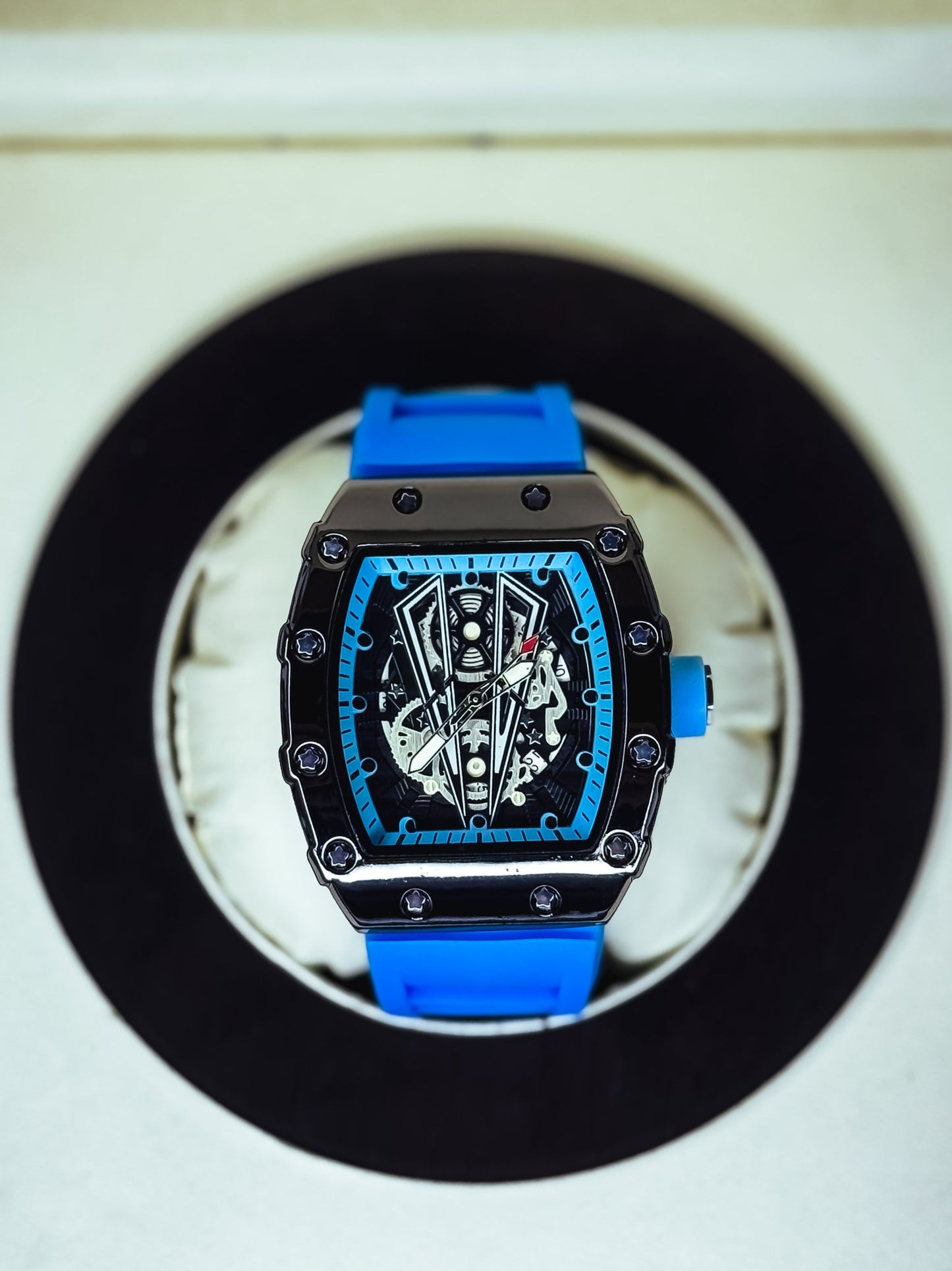 RM V Skeleton